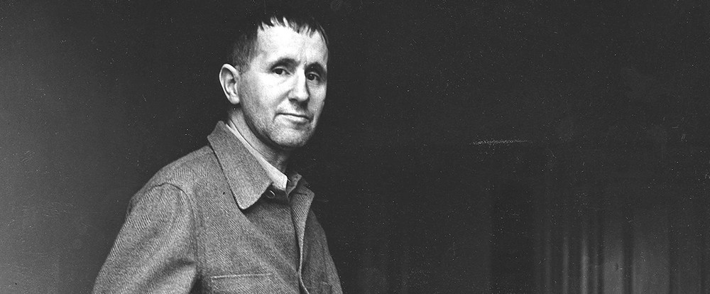 Desconfiai do mais trivial, na aparência singelo – Bertold Brecht ...